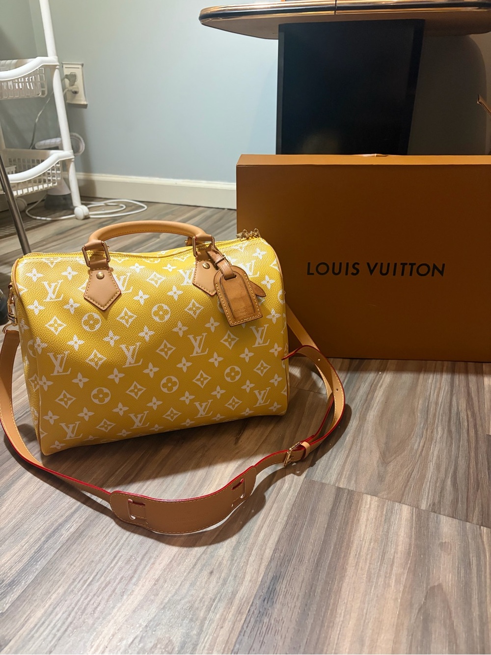Louis Vuitton Yellow & White Monogram Speedy 40 Bandoulière Crossbody - Picture 6 of 9
